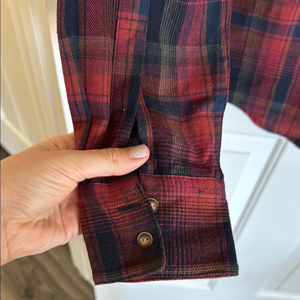 Levi's Classic Red and Black Plaid Shirt - Picture 5 of 5